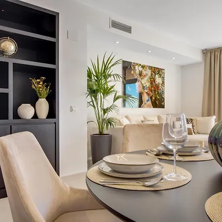 Magna 3 Bed With Spectacular Views 아파트 마르베야